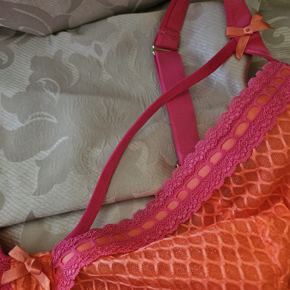 Cacique Pink and Orange Lace Bra - Picture 6 of 6